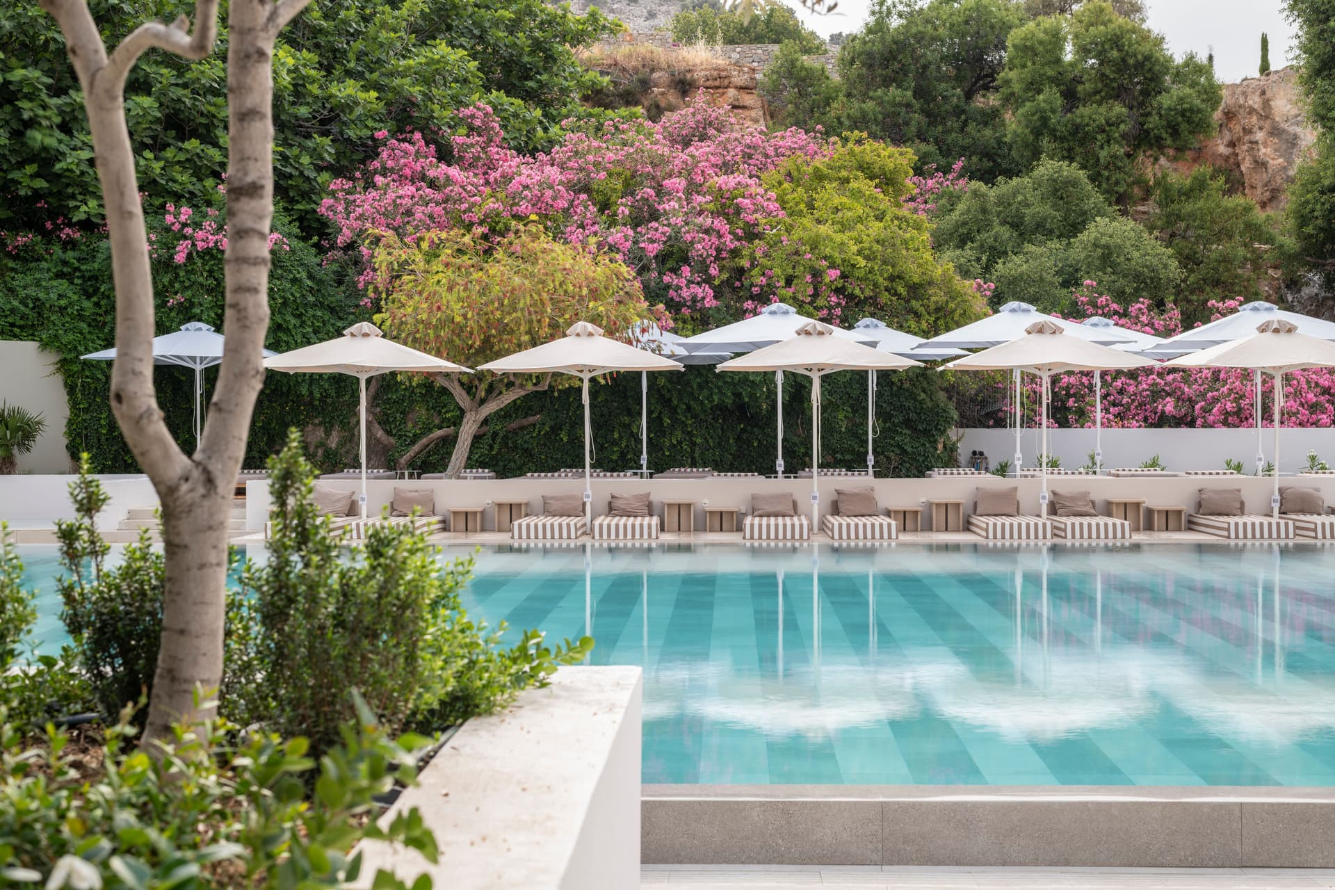 Beach & Pool Service - Lindos Mare Image